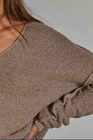 The Eloise V-neck Knit Long Sleeve Top- Mocha 1289