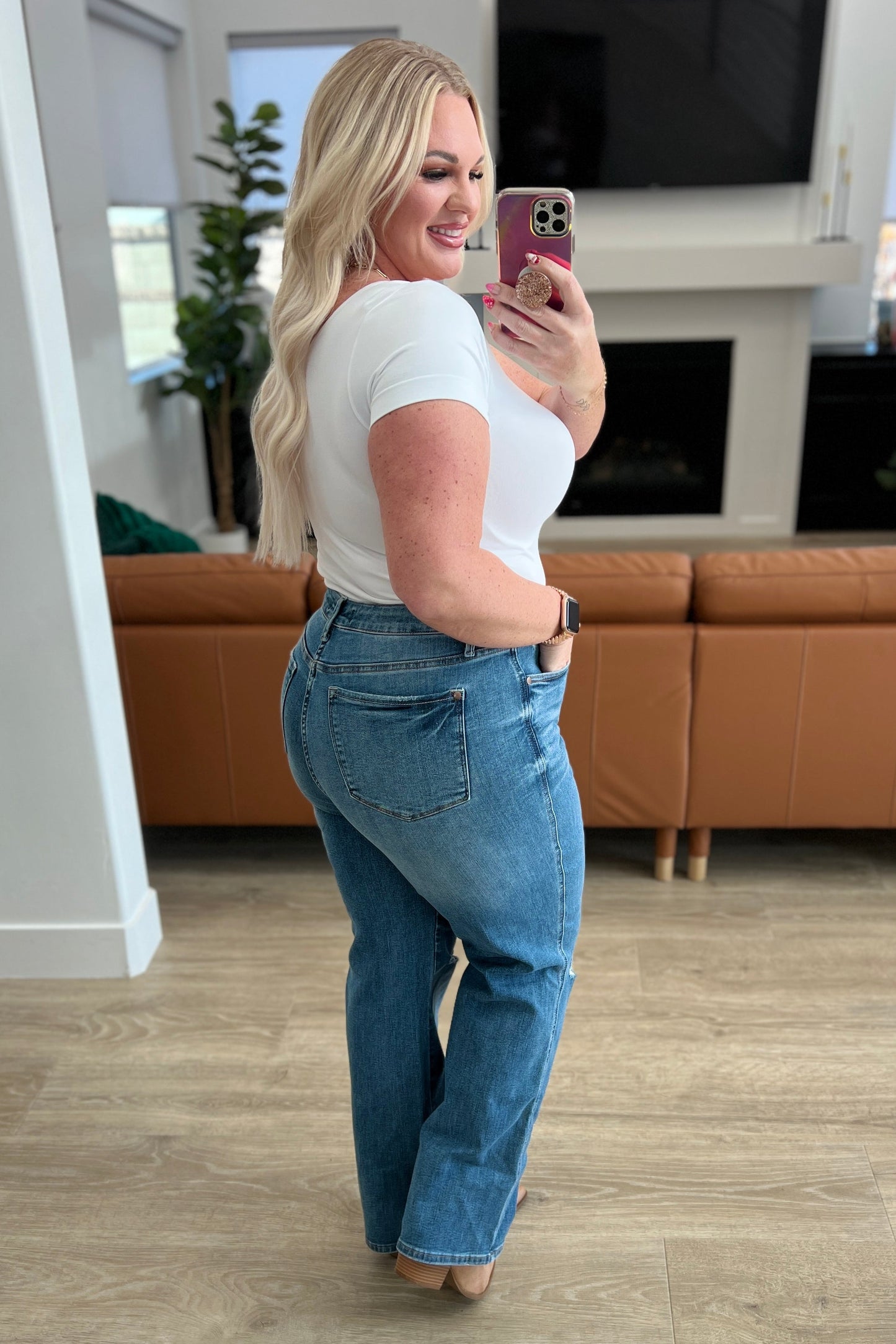 sz 7 The Simmons- Tummy Control Judy Blue Straight Leg Jeans