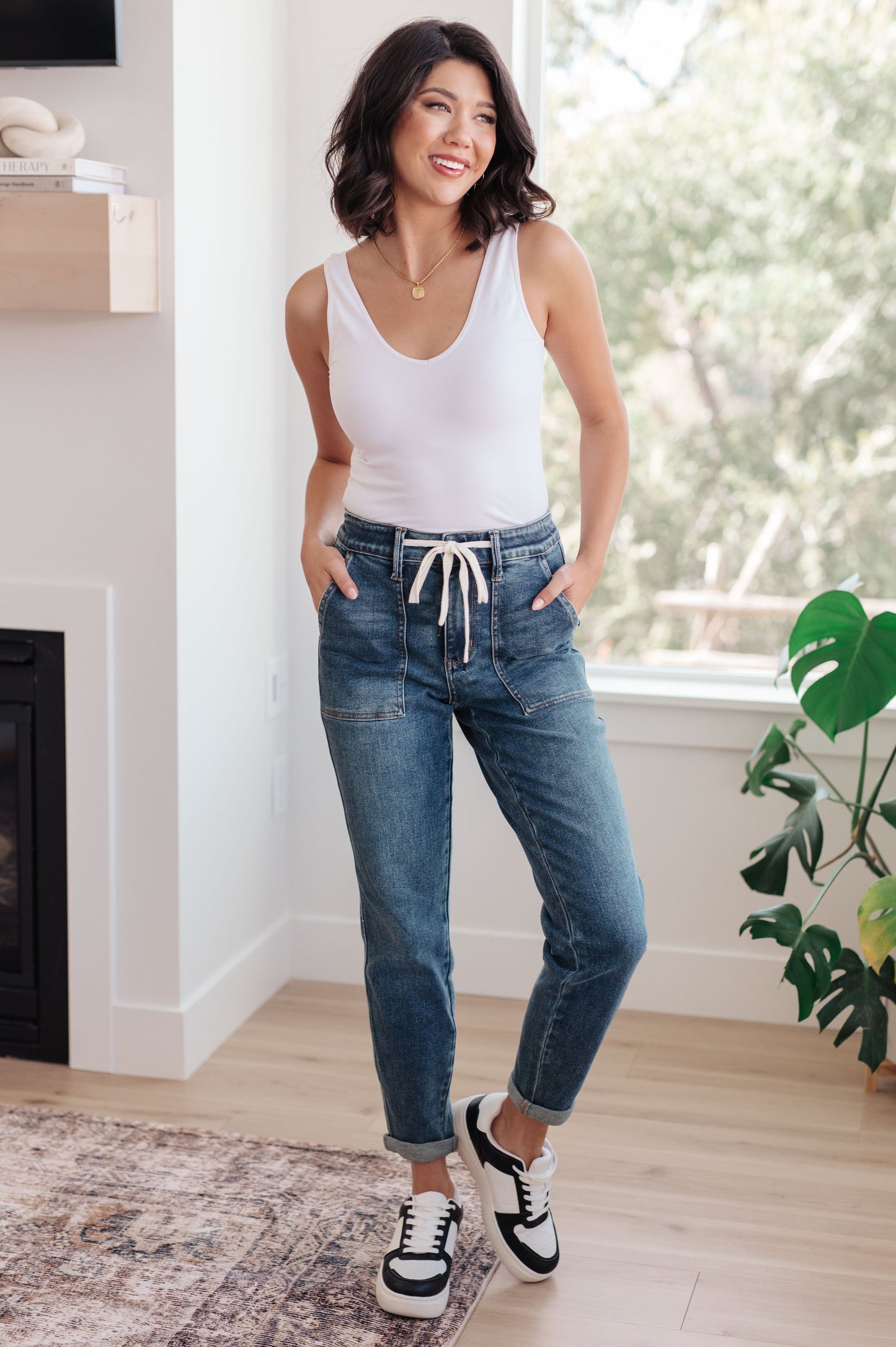 The Muller- Medium Wash Pull On Judy Blue Joggers