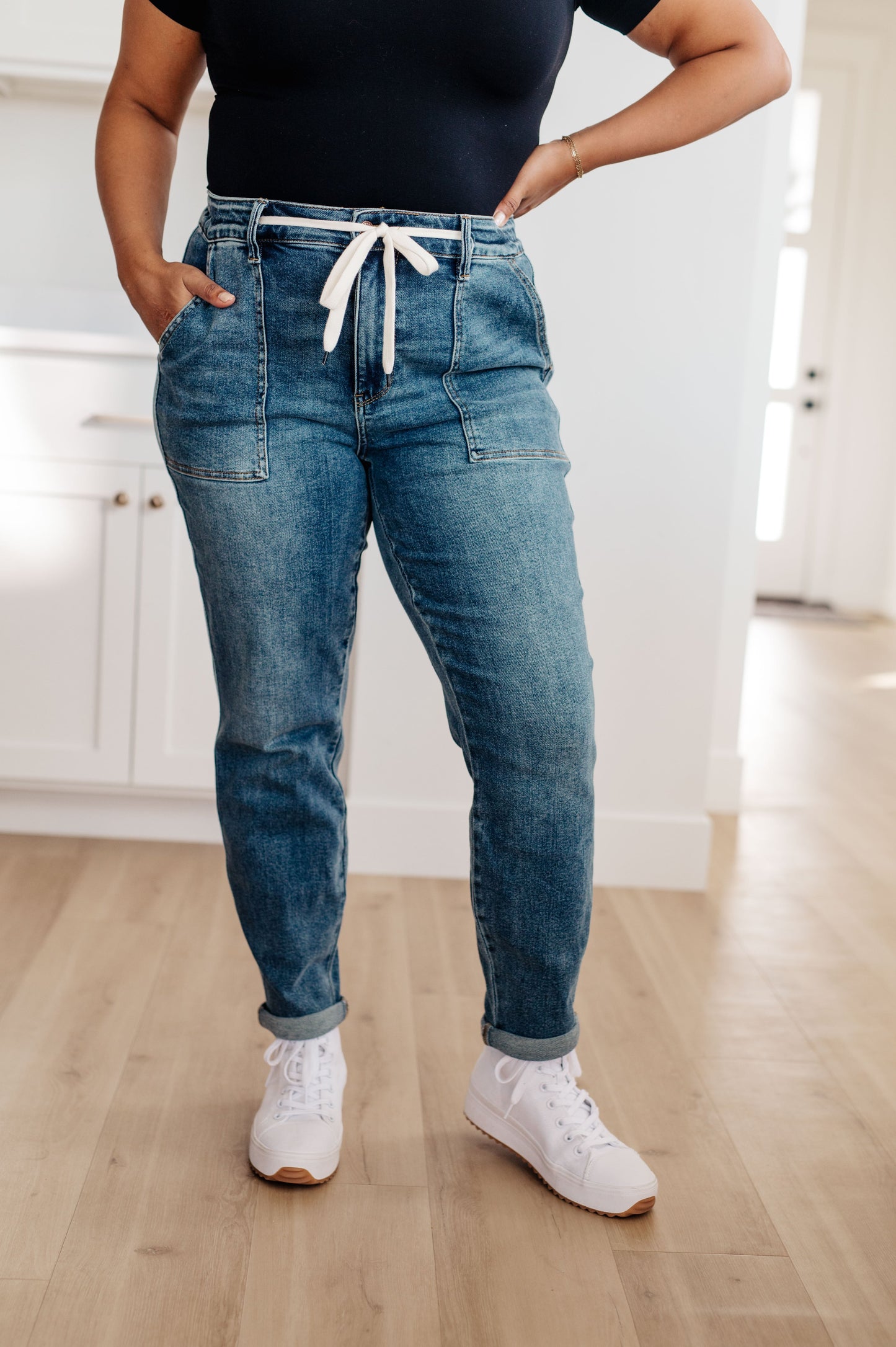 The Muller- Medium Wash Pull On Judy Blue Joggers