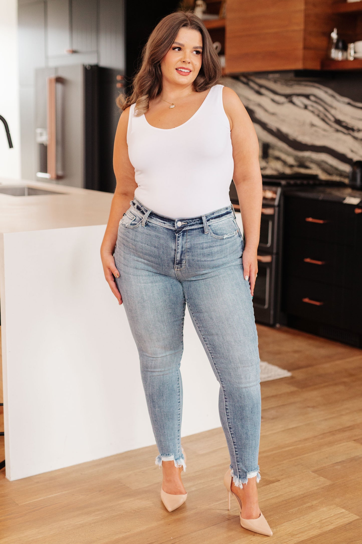 The Lyric- Mid Rise Judy Blue Skinny Jean