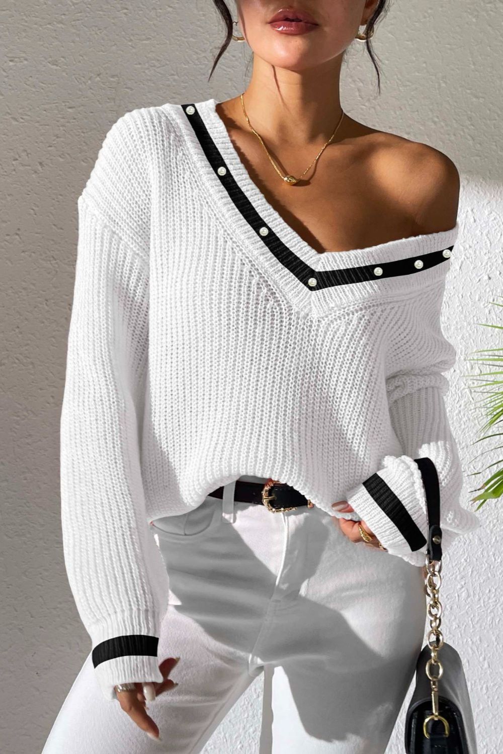 Contrast Trim V-Neck Long Sleeve Sweater- 2 Colors (Tan, White)