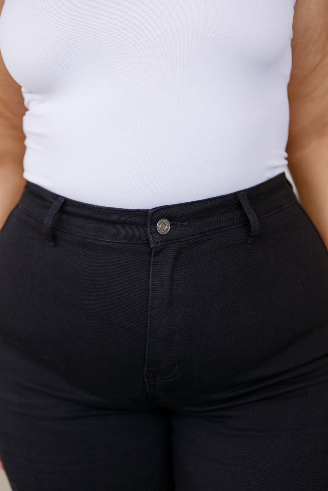 The Monique- Black Wide Leg Crop Jeans