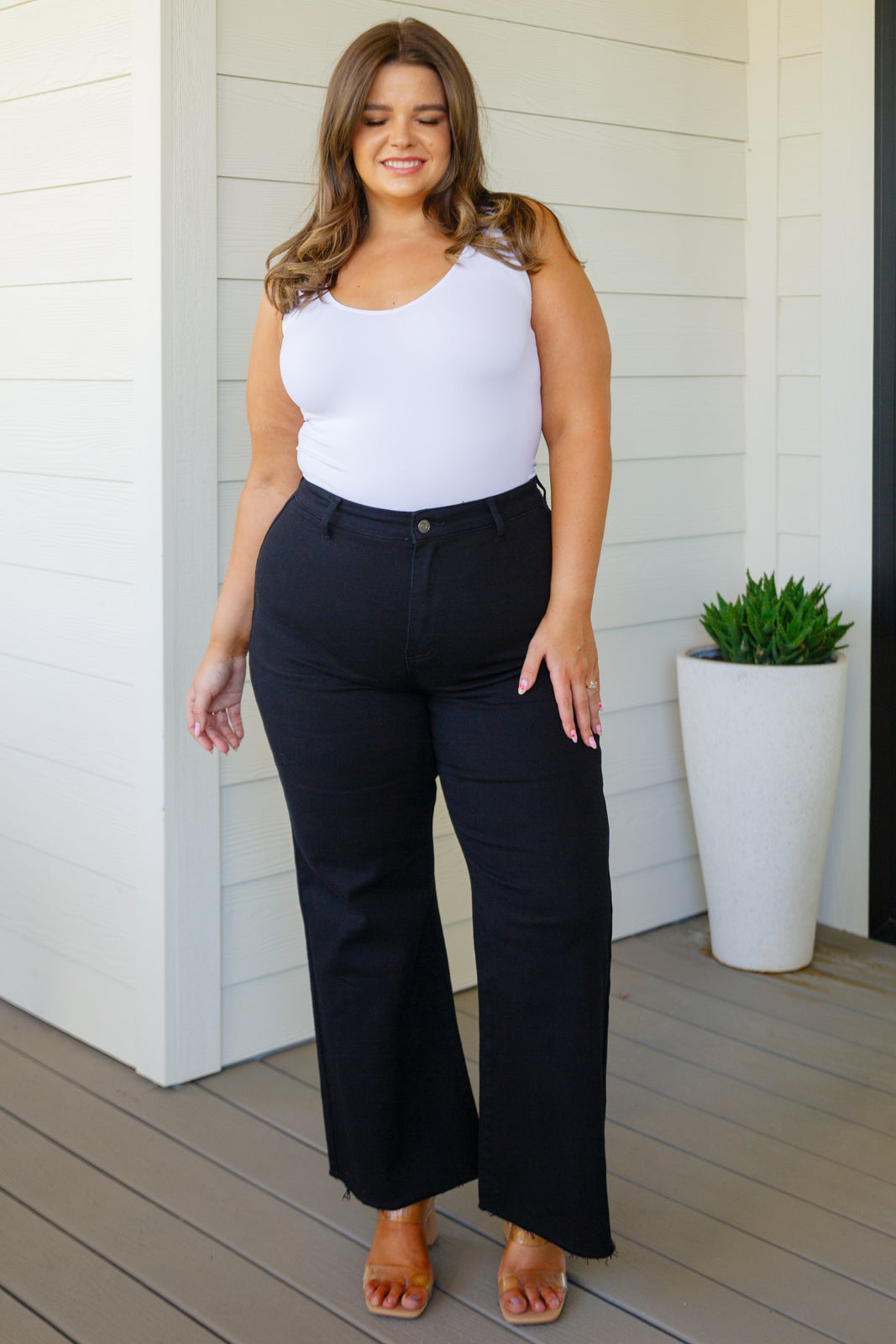 The Monique- Black Wide Leg Crop Jeans