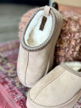 Walking Cozy Regular Slip Ons- Nude