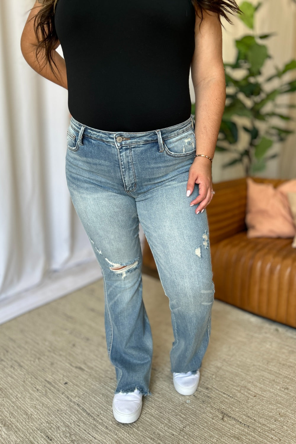 The Jenna- Judy Blue Medium Rise Tummy Control Jeans