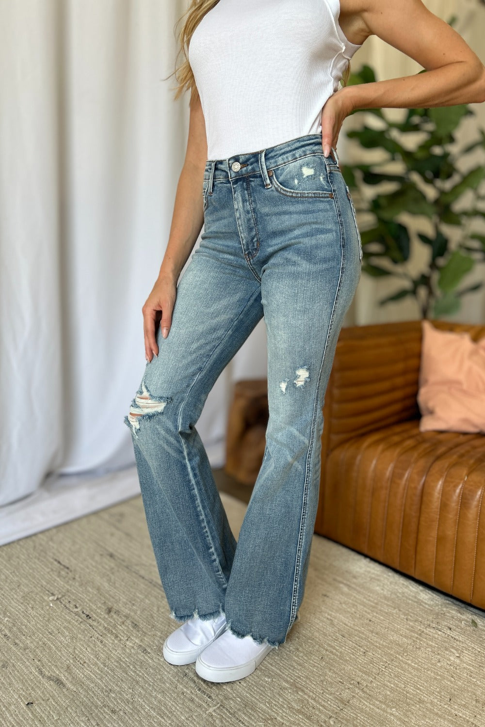 The Jenna- Judy Blue Medium Rise Tummy Control Jeans