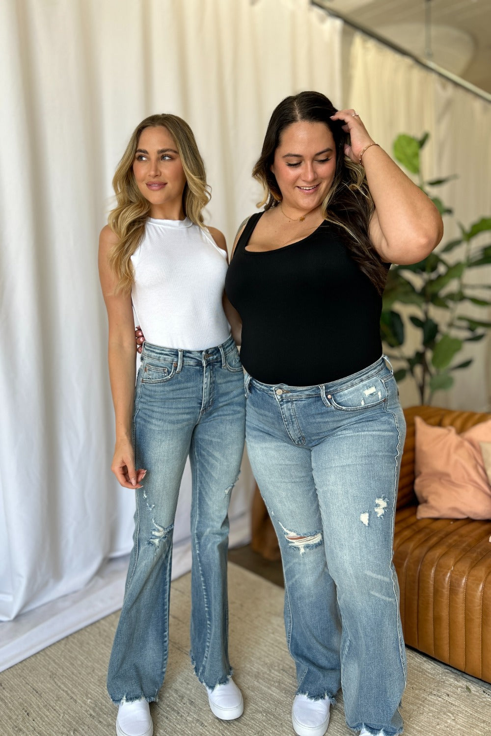 The Jenna- Judy Blue Medium Rise Tummy Control Jeans