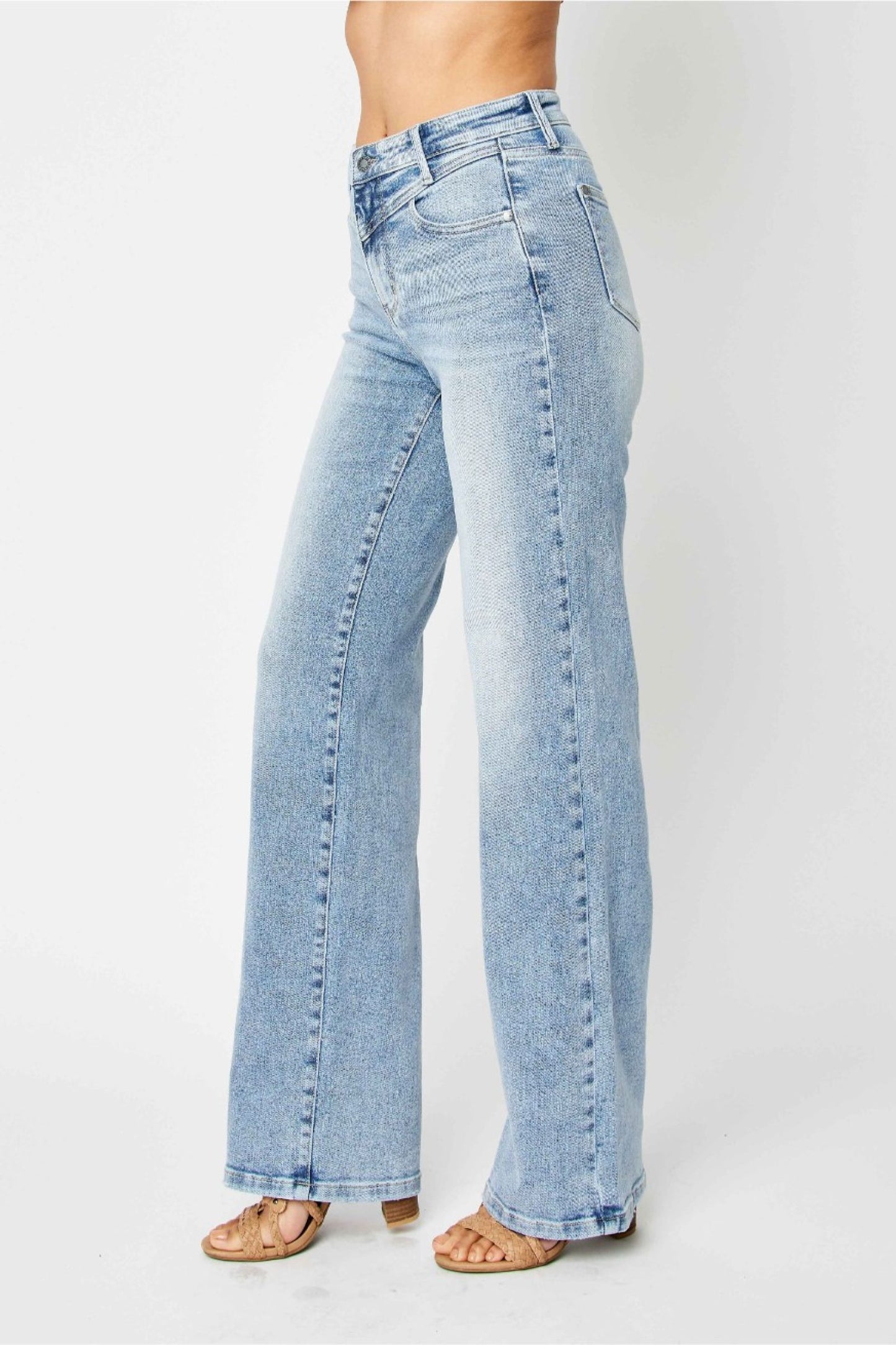 The Suzy- Judy Blue Waist Snatching Jeans