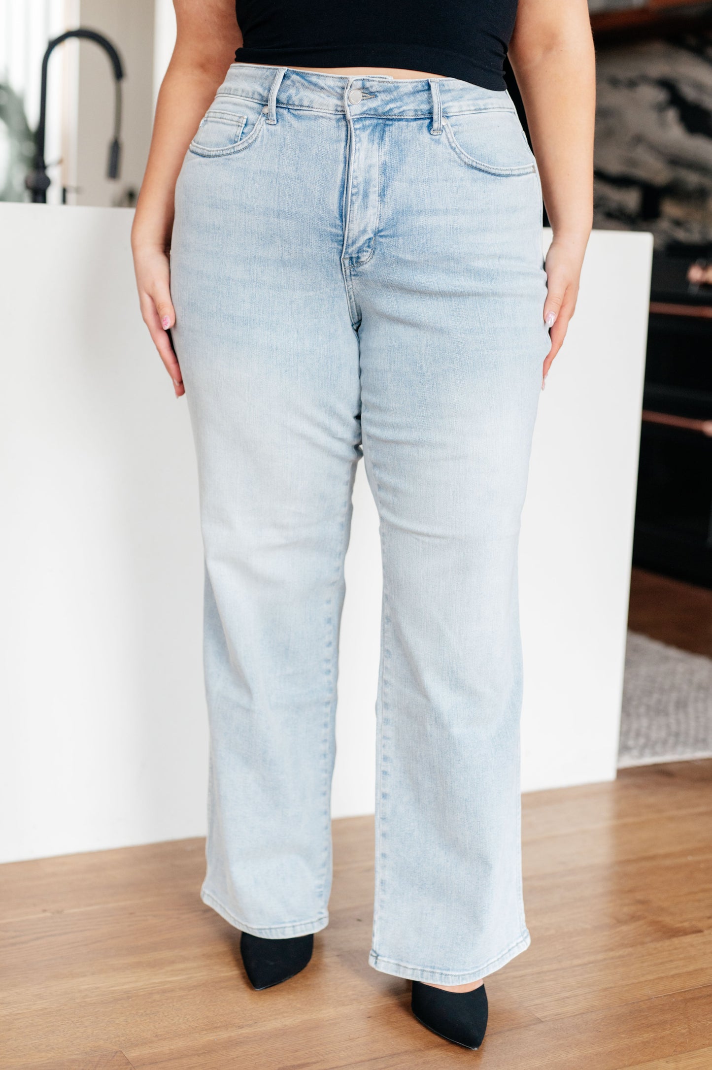 The Beth- Tummy Control Vintage Wash Judy Blue Straight Jeans