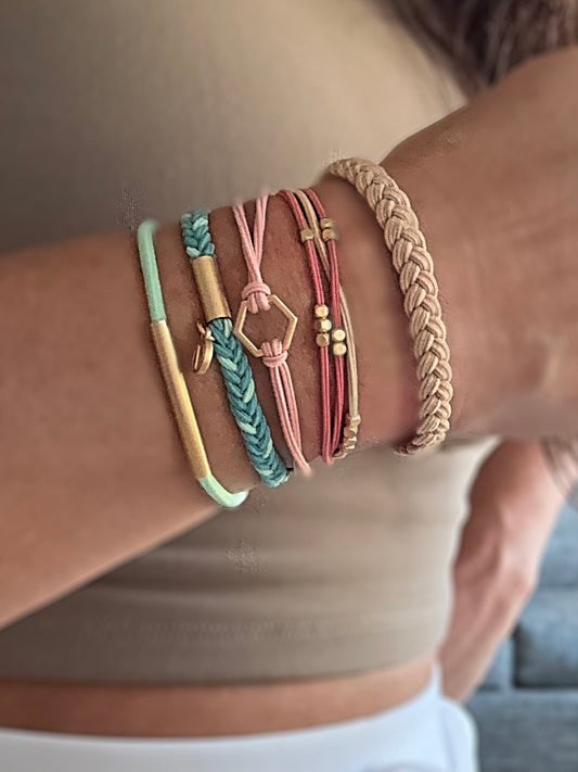 Live: K'lani hair tie & bracelets