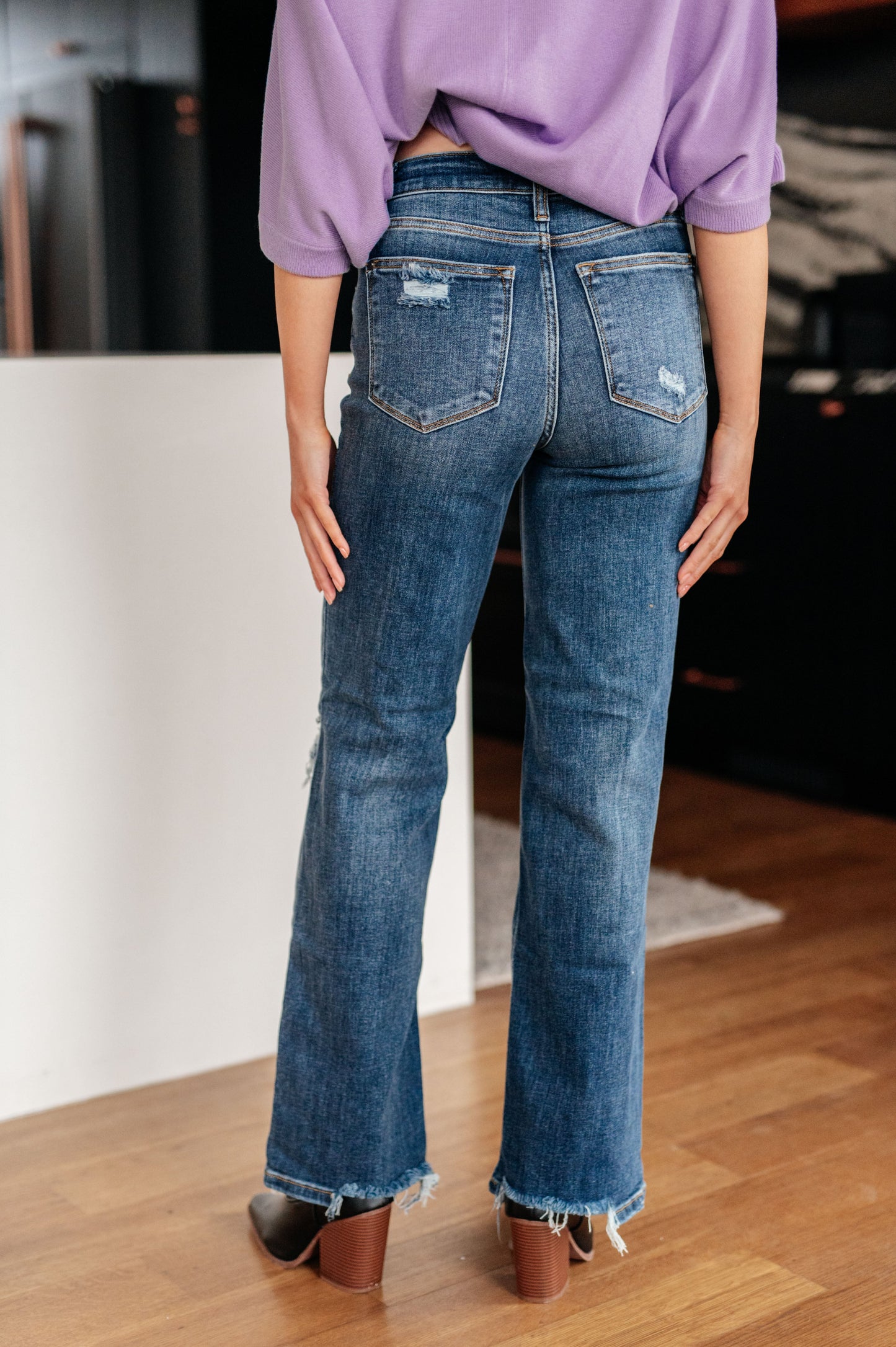 The Jillian-Straight Leg Judy Blue Jeans