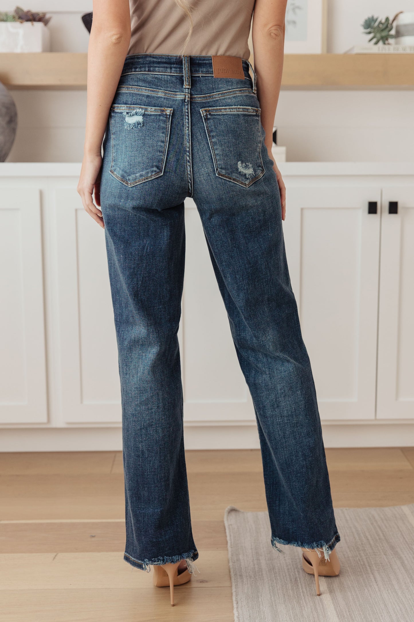 The Jillian-Straight Leg Judy Blue Jeans