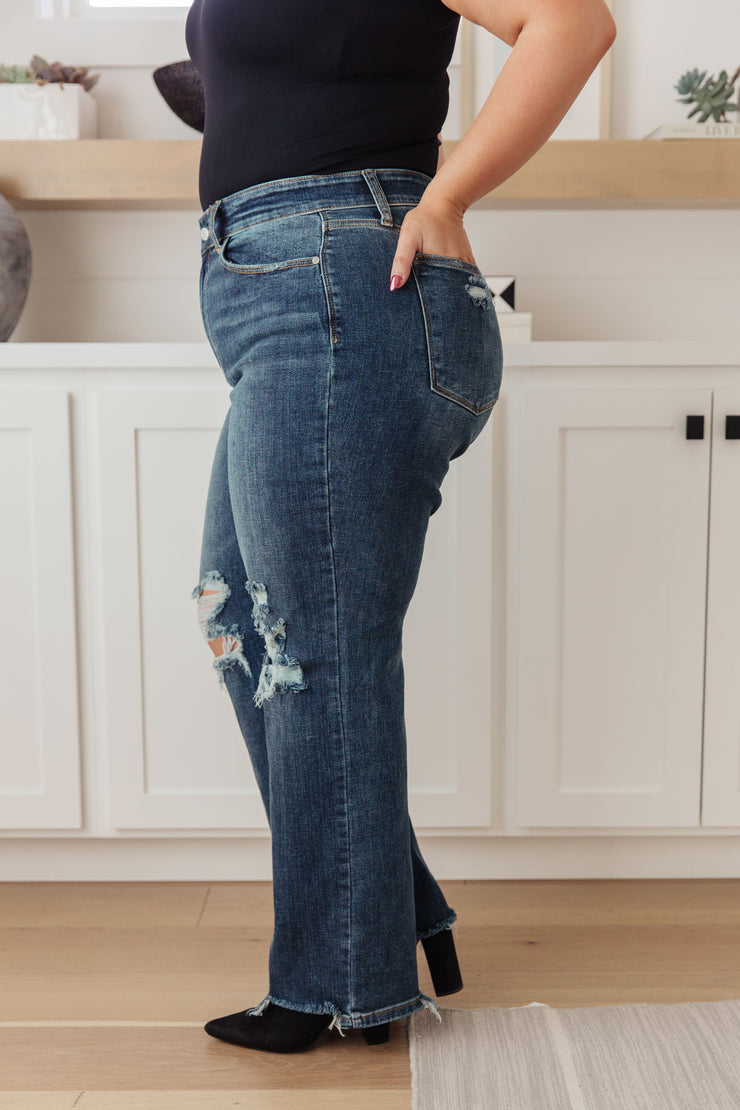 The Lorrie- 90's Straight Leg Judy Blue Jeans