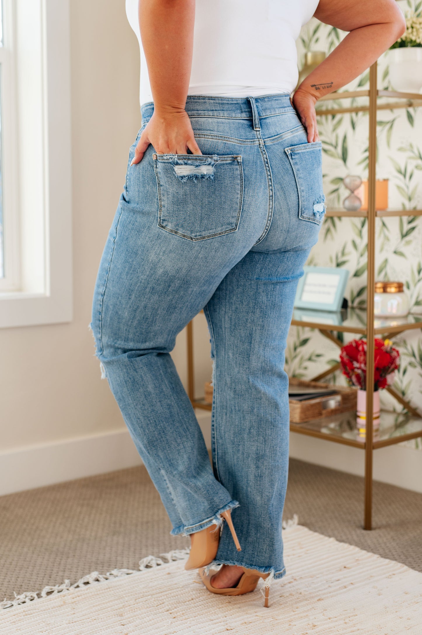 The Kiara- High Rise 90's Straight Judy Blue Jeans