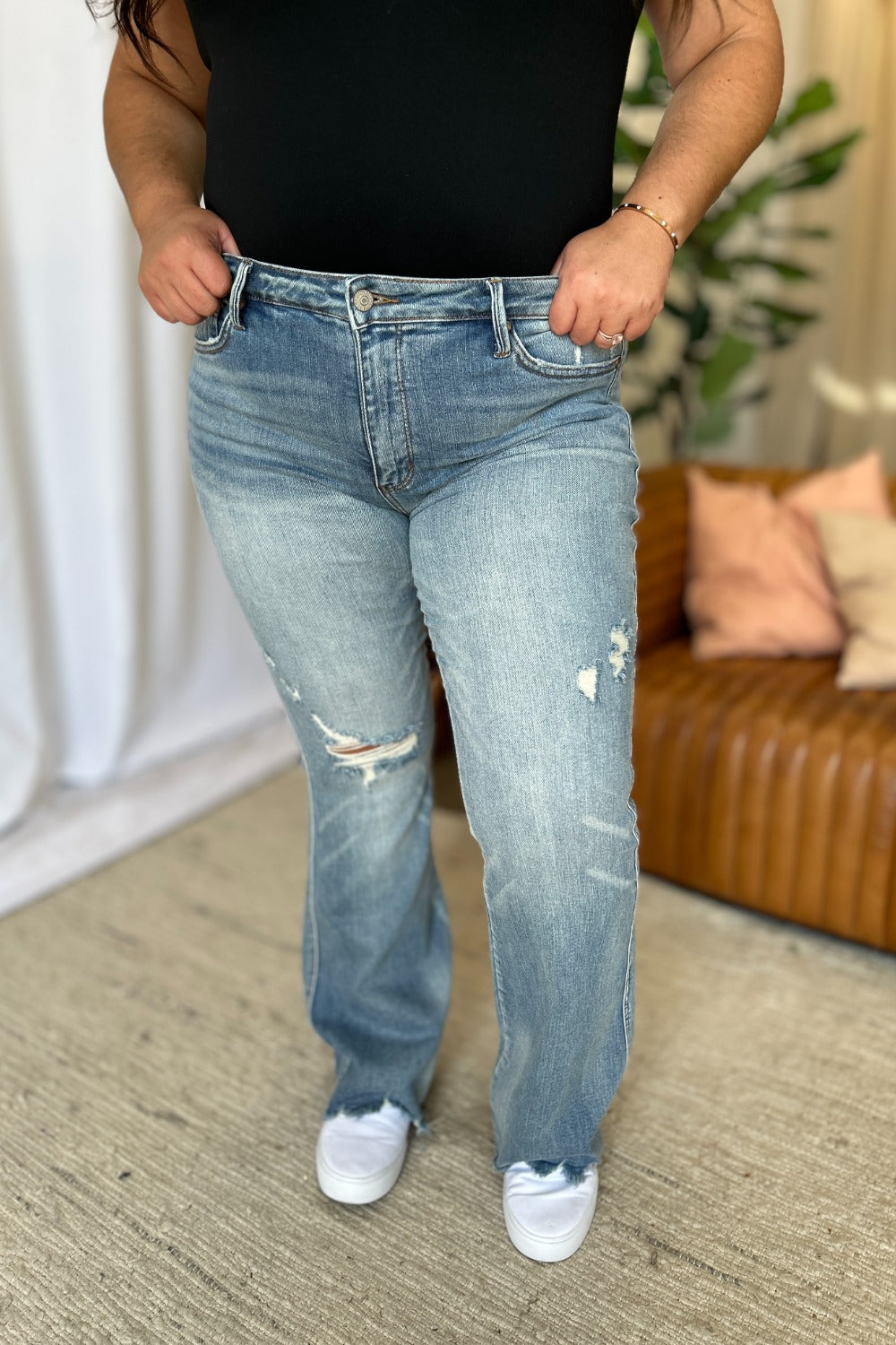 The Jenna- Judy Blue Medium Rise Tummy Control Jeans